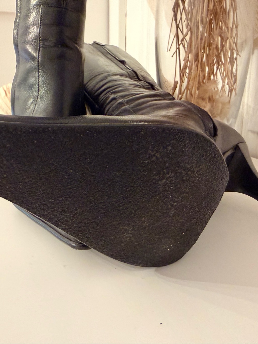 Classic Black Leather Knee-High Stiletto Boots - Picture 3 of 4